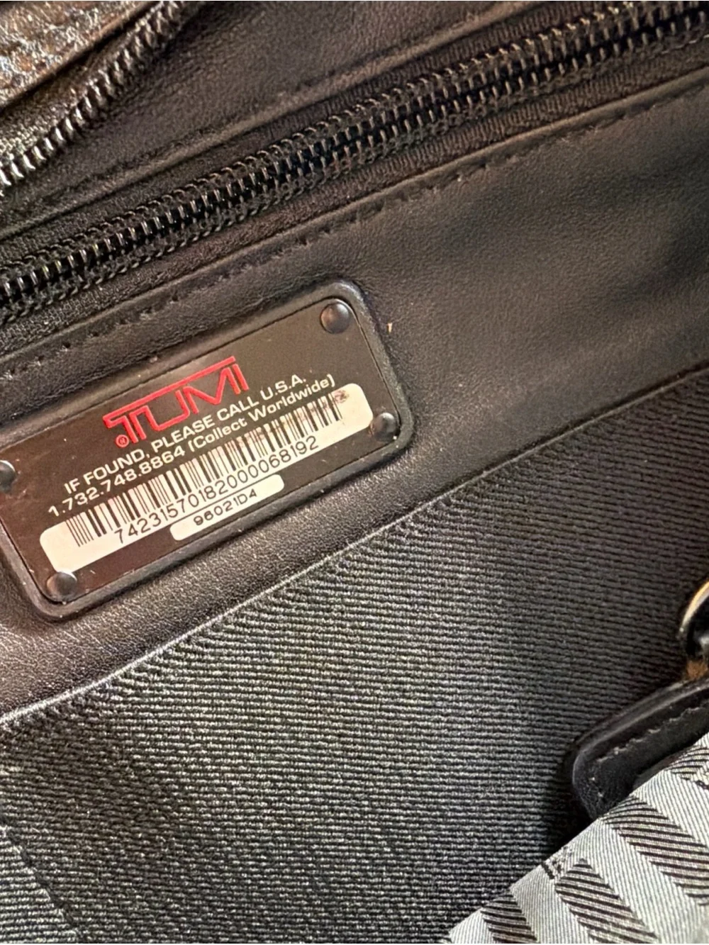 TUMI Black Leather Messanger Computer Laptop Brief Expandable Bag 96021D4